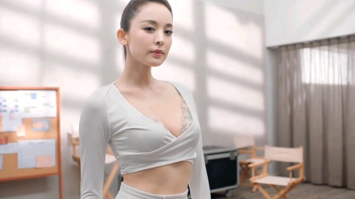 Iklan pakaian dalam seksi Guli Nazha dan Yu Shuxin, mereka punya bentuk tubuh yang luar biasa!