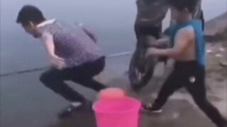Sepuluh putra berbakti teratas di Tiongkok sangat menyentuh sehingga mereka tidak menertawakan Anda 