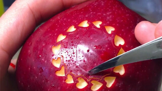 apple carving