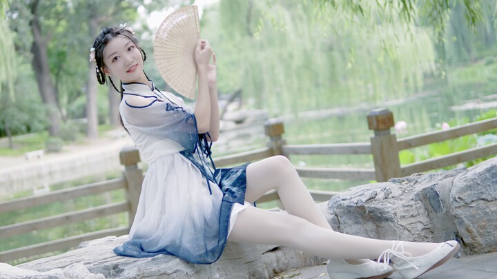 Dia adalah gadis yang cerdas dan menyenangkan dengan gaya nasional~【Blue Bird Holding the Wind】【Drag