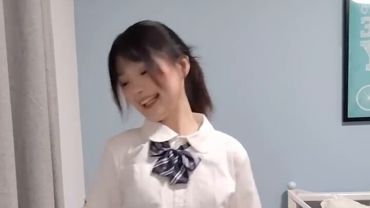 ลองร้องและเต้นครั้งแรก! ขอโทษที่ทำตัวน่ารัก! -