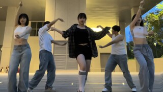 Ai có thể hiểu được cảm giác thư giãn khi nhảy ABCD cùng những người bạn tốt trên quảng trường!