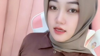 suka cewe gemoy ga?