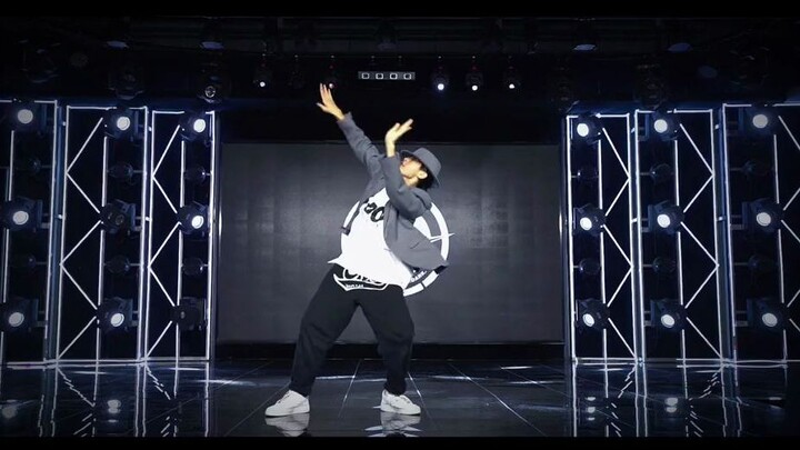 Ding Chengxin performed the full version of "D" again on the assessment stage