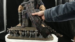 Anyone want to share the fire? Unboxing of the Dark Souls 3 Giant King Yum statue