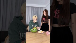 Bực hết cả mình !