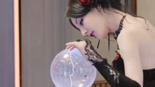Ahhhhh, this tone, this look, this action is so bewitching! Ahhhhhhh, I'm bewitched