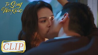 Clip Tập 18 Chàng trai trẻ bá đạo, say rượu cưỡng hôn crush! | Tôi Sống Ở Nơi Khác | WeTV