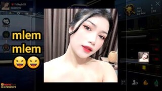 PUBG Mobile - Trà Trộn Gặp Ngay Bạn Nữ Cô Đơn | Thanh Niên Người Lạ Xin Info Bất Thành =))