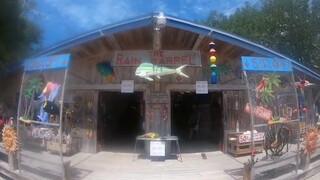 RAIN BARREL ARTISTS VILLAGE MM88 ISLAMORADA EXPENSIVE ART & THE FILTHIEST BATHROOMS IN THE FLA KEYS