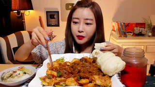 [Makanan]  Dorothy Makan Kwetiau Mala dan Mandarin Roll Cabai Vietnam