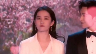 [Liu Yifei × Yang Yang] Gao Tian (เวทมนตร์แห่งความรักสองเท่า) คู่รัก Bai Ye แอบกระตุ้นและโรยช่วงเวลา