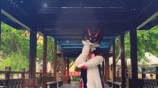 [Fursuit] Tidak apa-apa~ Bukankah hanya saja aku dikurung di sekolah selama Hari Nasional dan tidak 