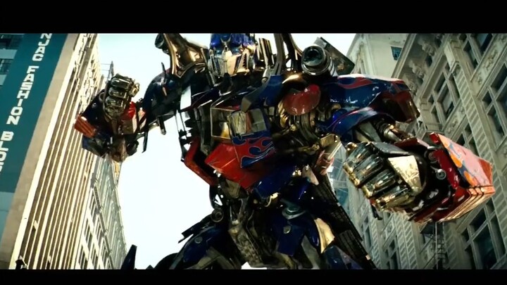 Megatron Vs Optimus Fight Scene _ TRANSFORMERS Movie CLIP HD
