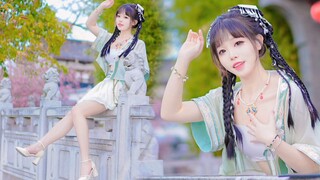 这也太乖了吧，和小师妹一起踩水呀!
