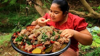 Cooking Steamed Chicken thighs with chili recipe for food By village & Cooking life