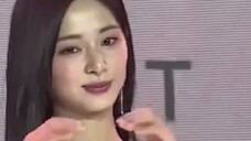 The reason why JYP doesn't dare to put makeup on Tzuyu