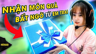 [Free Fire] Alice Bất Ngờ Nhận Được Món Quà Siêu To Khổng Lồ Của "Em Trai Mưa"| HEAVY Alice