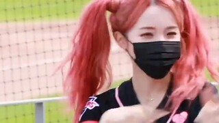 Lee Da-hye [Back then, I had my hands in my pockets and no one was better in the hair dyeing industr