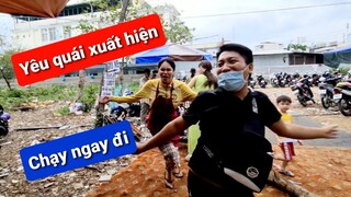 "Mãng xà tinh" xuất hiện, chị em DIVA Cát Thy bỏ chạy | Bánh tráng trộn Cát Thy