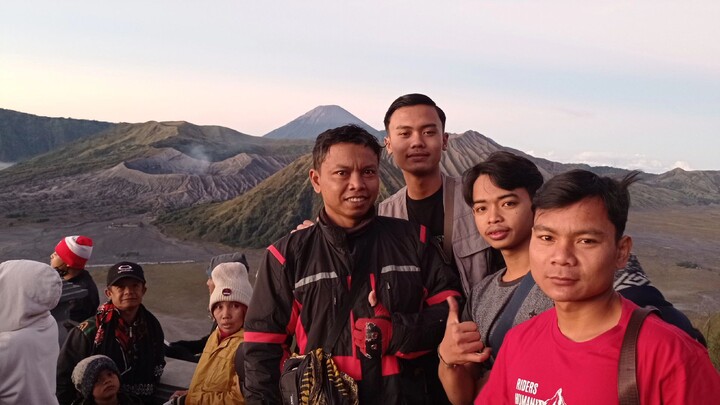 View bromo dr puncak seruni