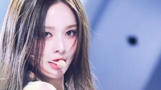 "IZNA" karya Izna Fang Zhiwen 241202 orang bernyanyi di layar vertikal dengan bidikan langsung!