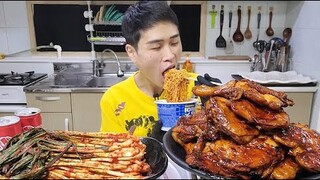 꽃돼지 BBQ자메이카통다리 파김치 팔도비빔면 한식먹방[korean food]mukbang Eating show 吃播