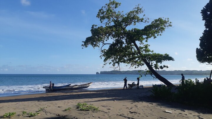 AKTIVITAS NELAYAN PANTAI PANGELEK  🐟 #fun_beach_explore_cinematic 🎵