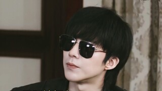 Mọi người đều biết bạn trai của Tiểu Hoa là ai, ngoại trừ Ngô Tà (Mười lăm) - Sổ tay tình yêu hoa đe
