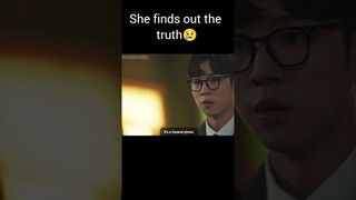 She didn't know that his photo is for his funeral 😢😢😢||K Drama ~The midnight studio