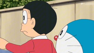 Seorang pria aneh datang ke rumah Nobita, menyebut dirinya kaisar. Ketika dia tidak bahagia, dia aka