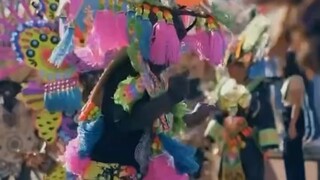 最好的生活，也许就是忙有所值，闲有所趣，愿我们每日工作，不仅为了谋生还有热爱，接受自己的普通，然后拼尽全力去与众不同