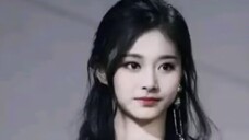 【周子瑜】“那一年在搞笑情景剧里也伟大的一张脸”