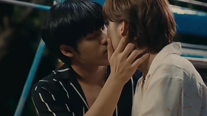 Ghost Host Ghost House EP7: kissing scene