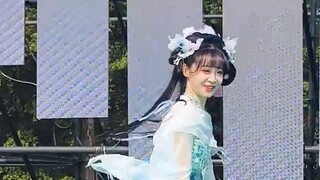 Teacher Zi Yan's live dance "Mandarin Duck Drama" is really beautiful