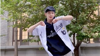 CHUYỆN CỦA CẬU BÉ "Hả?" ! Thử thách (What's Poppin)》