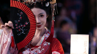 Untuk berdansa, Anda harus datang ke Wuhan