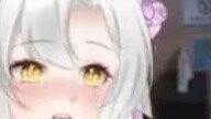 Check the mental state of the little V at the bottom: How can a virtual anchor not go crazy? Just ho
