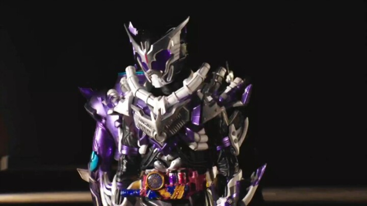 "Kamen Rider Build": "Saya tidak menyelamatkan Anda, saya hanya mencoba melindungi botol energi yang