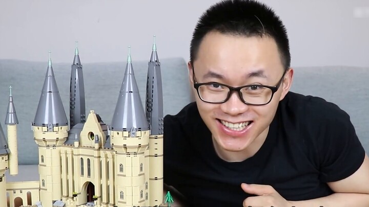 After 48 hours of fighting 4,000 yuan Lego, I have the first castle in my life