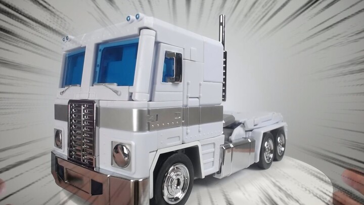 ผิวสีขาวราวหิมะมีเสน่ห์มาก Transformers MS Cube 2.0 Large Scale White Optimus Prime Ultra Magnus