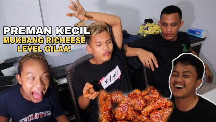 Mukbang Ayam Richeese Level Gila Bareng Hasanjr11