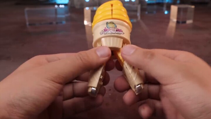 Deformed burger!? You can't eat this!