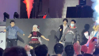 Shanghai baoLive Mutsuki menari bersama gadis-gadis California!