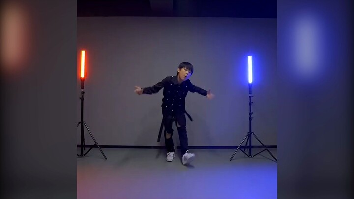 12-year-old boy choreographs "Lotus" [O-DOG Liu Yang]