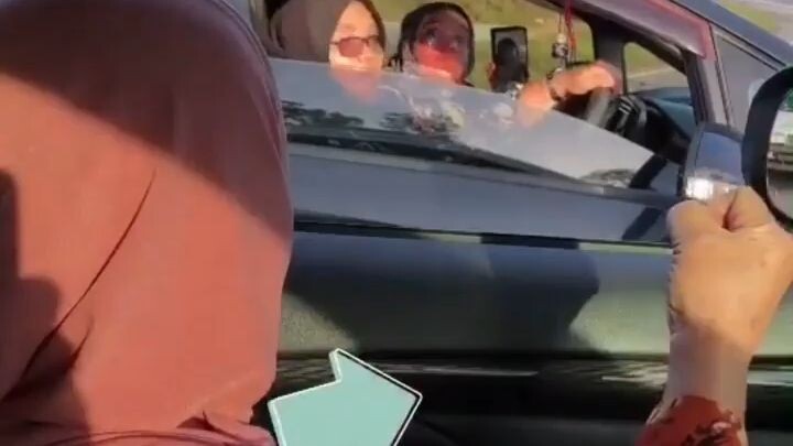 Video Lucu Orang Latah Yang Bikin Ngakak Parah