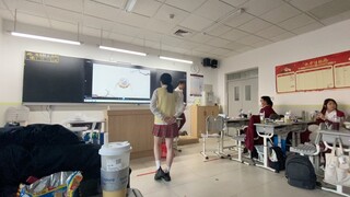 初中最后一次元旦晚会上的神随(^^)