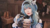 [Cosplay] [Genshin Impact] Eula muốn cùng bạn uống một ly, sẽ không từ chối chứ