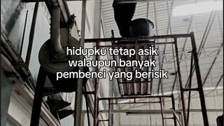 selagi ga ngusik kehidupan cuek aja