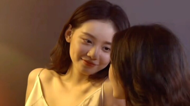 [Orange in Orange] The subtle moments of those female stars with stringy eyes